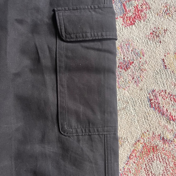 Aritzia cargo pants - Picture 2 of 4